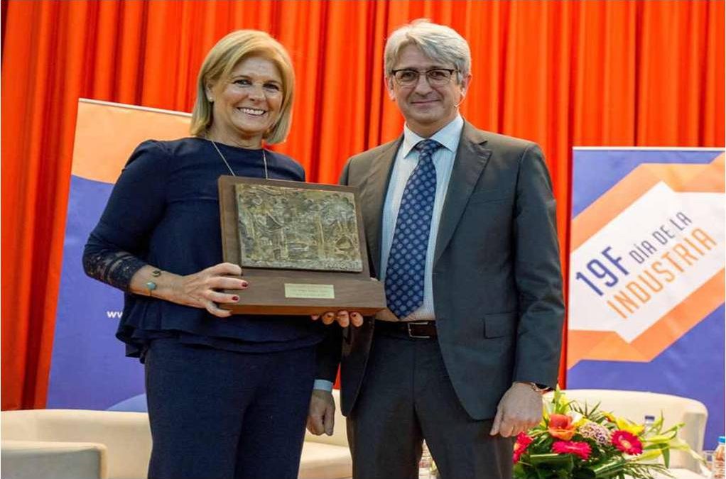 El CPIFP José Luis Graiño recibe el premio a la Trayectoria Industrial del Centro concedido por la AIQBE