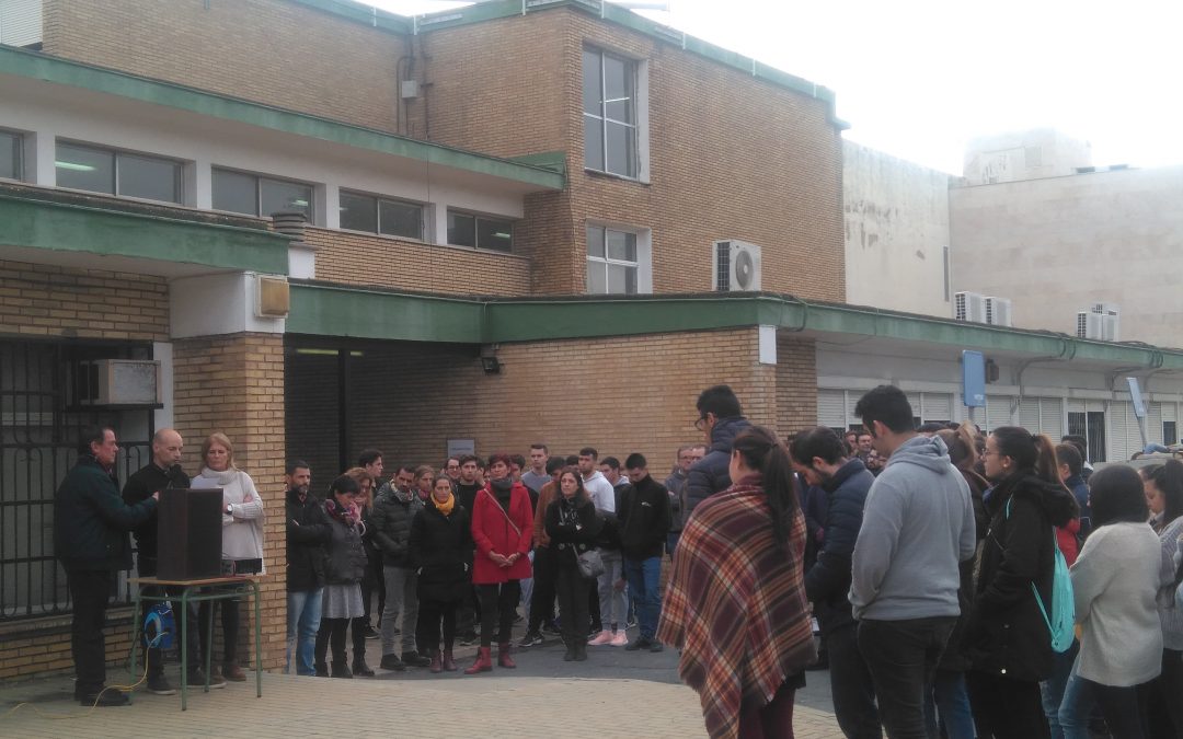 MINUTO DE SILENCIO EN MEMORIA DE LAURA