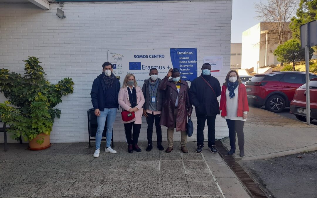 Recibimos la visita de tres profesores de países africanos, que estarán varias semanas con nosotros, enmarcada en el Proyecto SAAM